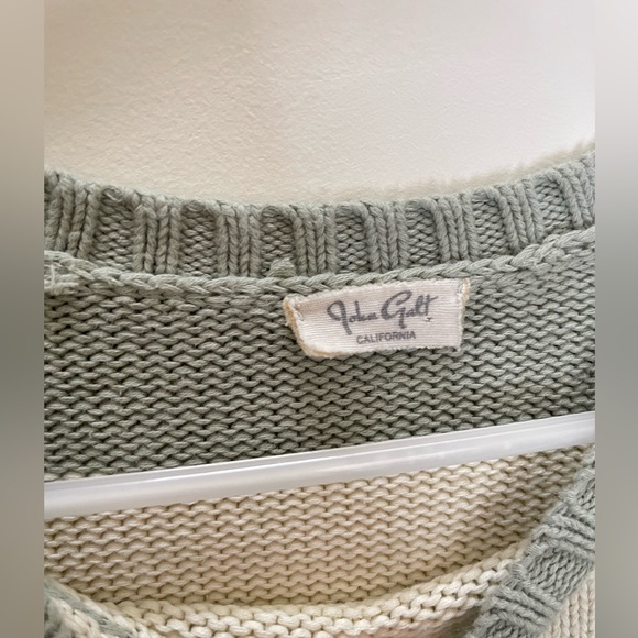 brandy melville brianna sweater - Picture 2 of 3